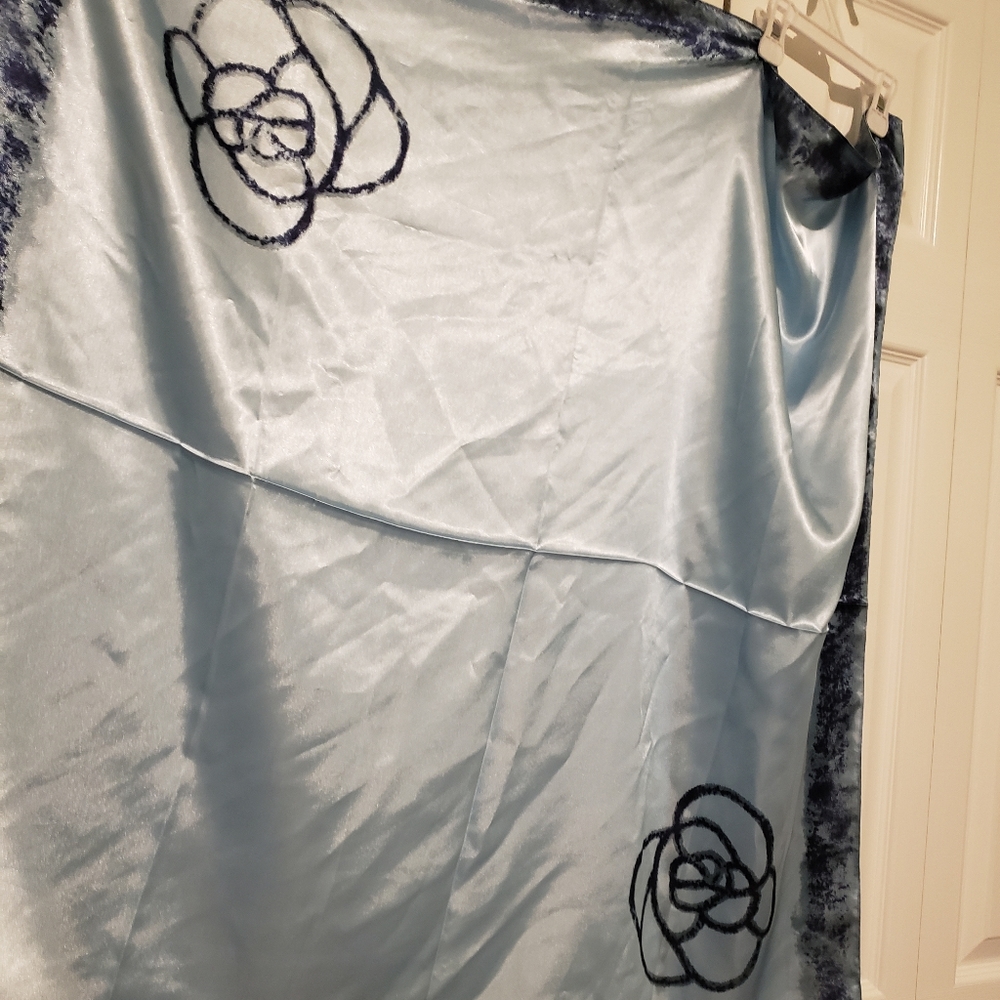 Scarf - Picture 3 of 3